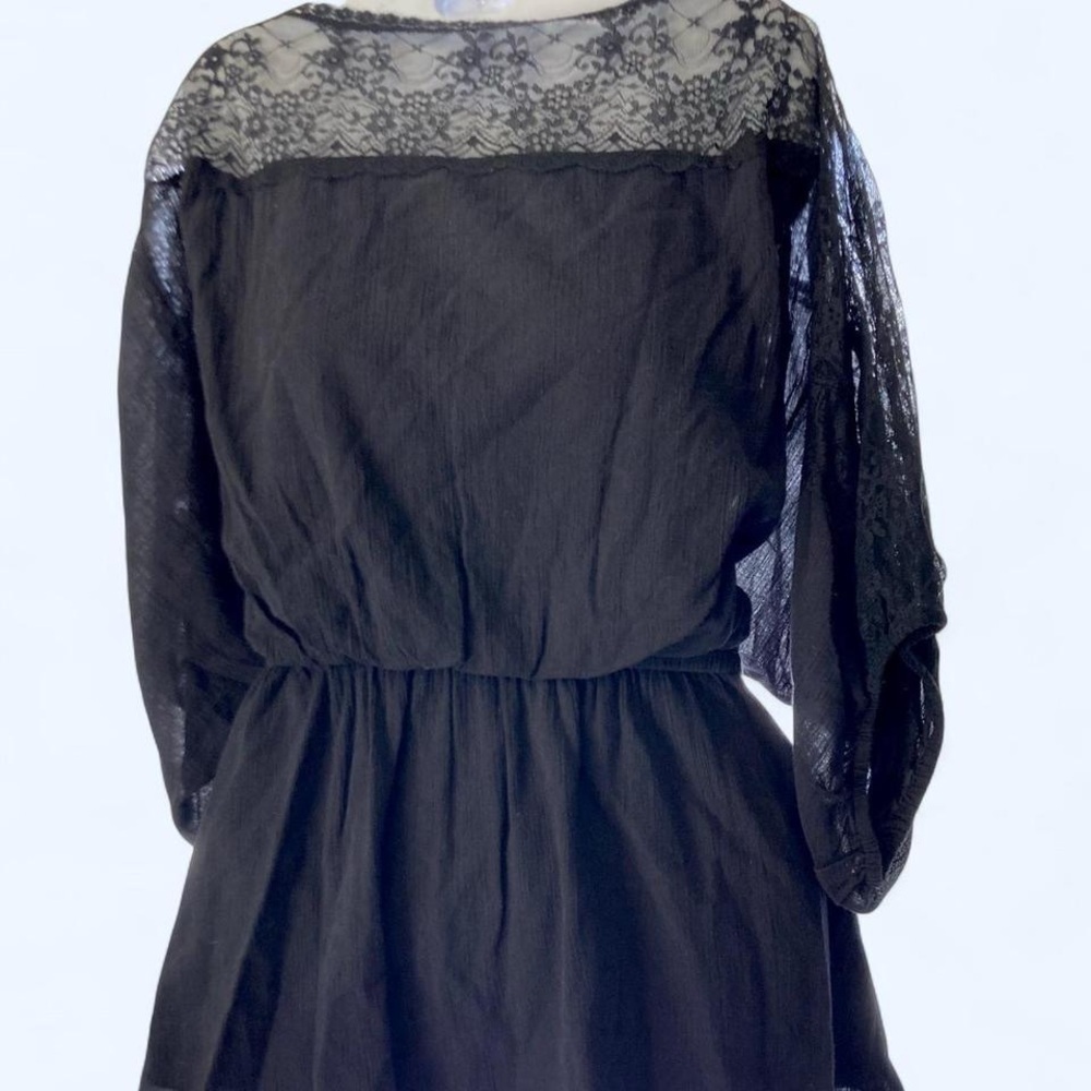 Black lace-trimmed dress w sheer lace sleeves unbranded approx xl xxl